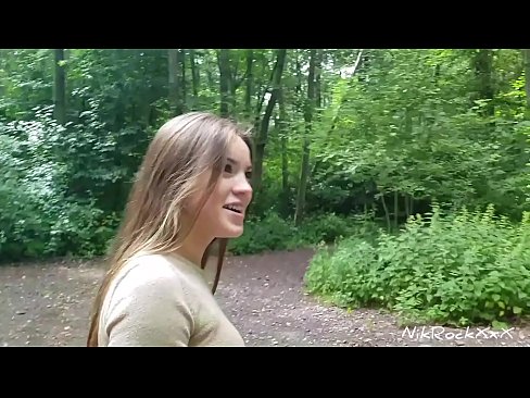 ❤️ Evelinari toki publiko batean izorratzen genuela proposatu nion! Baietz esan zuen. Orduan ipurdian izorratu eta ahoan esperma. Orduan bere burua haserretu zen. ❤️ Pornografia gogorra gugan ❤
