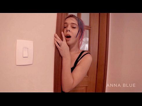 ❤️ Nire anaiarengana itzuli nintzen. Bere neska-lagunarekin sexu harremanak izan nituen. itzulera lesbiana. ❤️ Pornografia gogorra gugan ❤