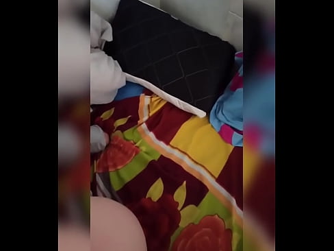❤️ Nire gelakidea etxean bakarrik geratzen da, bere senarra oporretara joaten delako eta nik izorratzeko eta ipurdia esnez betetzeko aprobetxatzen dut ❤️ Pornografia gogorra gugan ❤